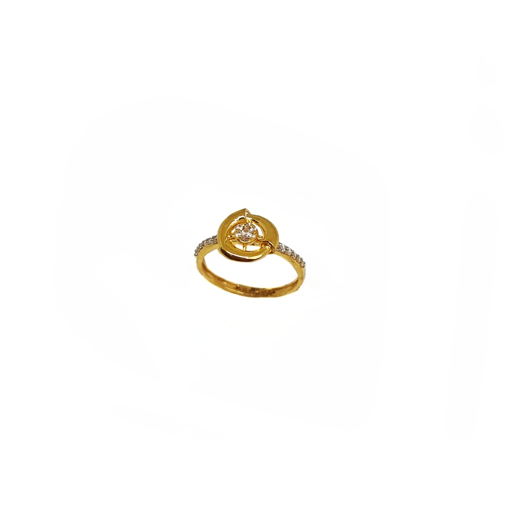 Round Design Diamond Ring In 22K Go...