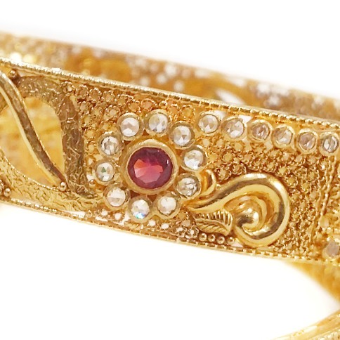22k Gold Designer Bengal Kada MGA - GP029