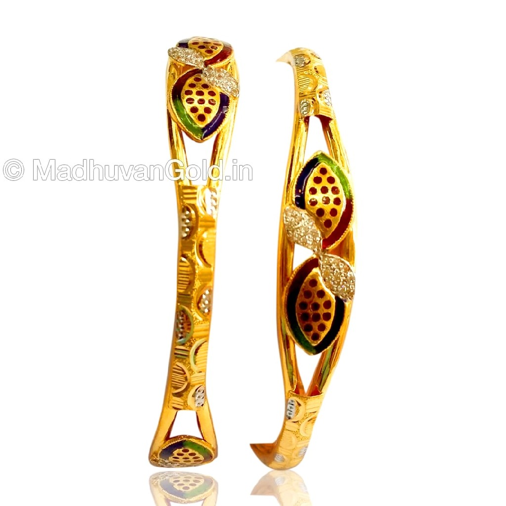 22k enamel gold light weight bangle...