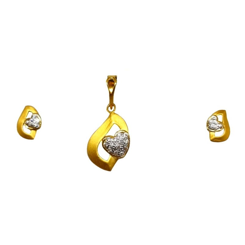 22K Gold Heart Shape Designer Penda...