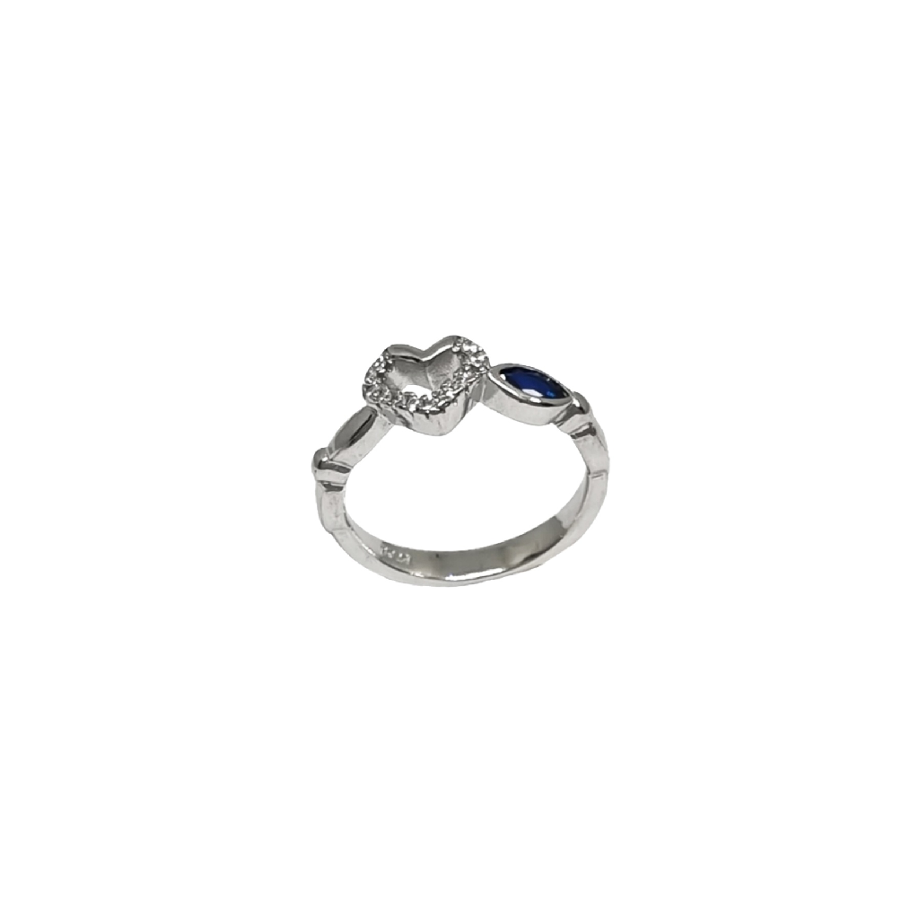 Heart With Beautiful Blue Diamond I...